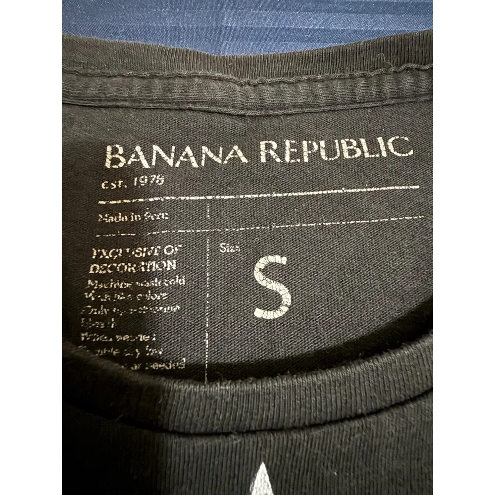Banana Republic Mens Black Graphic Tee Strength & Honor Lion Crest Shirt Small